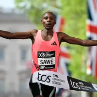 El keniata Sebastian Sawe debutó en una maratón en Londres 2026. Foto: tomada de x de @WorldAthletics
