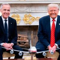 El primer ministro de Canadá, Mark Carney, junto al presidente de Estados Unidos, Donald Trump, en la Casa Blanca. FOTO: Tomada de X @MarkJCarney