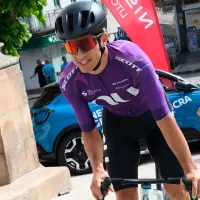 A sus 38 años, Sergio Luis Henao afrontará una nueva Vuelta a Colombia con el NU Colombia, equipo en el que hoy aporta experiencia para respaldar al campeón defensor, Rodrigo Contreras. FOTO Cortesía NU