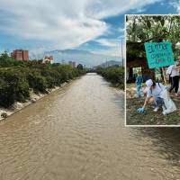 Jornada de limpieza de las riberas del río Medellín. FOTO: Cortesía