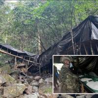 Así estaba incrustado en medio de las montañas el complejo cocalero. FOTO: Cortesía