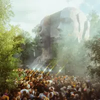 El escenario CORE, famoso por su diseño y propuesta inmersiva, volverá a Parque Norte. FOTO cortesía