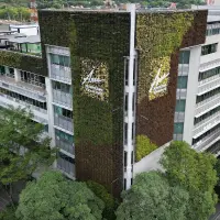 Fachada del edificio del Área Metropolitana del Valle de Aburrá. Foto: Juan Sánchez Ocampo