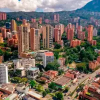 Medellín, uno de los principales nodos turísticos del país, concentra buena parte del crecimiento de la oferta formal y de la llegada de viajeros internacionales que impulsa la nueva etapa del turismo en Colombia. FOTO: Camilo Suárez