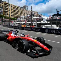 Charles Leclerc corriendo en el circuito de Las Vegas para la escudería italiana Ferrari. FOTO: GETTY
