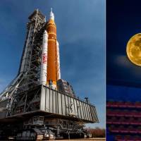 A la izquierda vemos el llamado transportador de orugas 2 de la Nasa, que transporta el cohete Artemis II SLS (Sistema de Lanzamiento Espacial) con la nave espacial Orión fijada al lanzador móvil 1. La idea es que Artemis II le dé una vuelta a la Luna este año. FOTO Cortesía Nasa/Cory S Huston y Camilo Echevery.