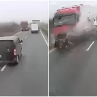 Al menos siete personas, aficionados del Paok de Salónica (Grecia), murieron en un accidente de tráfico registrado en el oeste de Rumanía. FOTO: Captura video de redes sociales @AlertaMundoNews