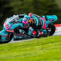El piloto colombo-español David Alonso es una de las grandes figuras del Aspar Team de España que compite en el Moto 2. Foto: tomada del x de @AsparTeam
