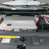 El aumento de vehículos eléctricos en Medellín despertó el debate por el manejo de las baterías de los mismos al finalizar su vida útil. FOTO MANUEL SALDARRIAGA