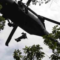El operativo conjunto habría dejado dos bajas por información que se conoce hasta el momento. Foto: Colprensa