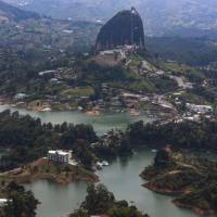 En el municipio de Guatapé y la piedra del Peñol se tendrán más controles sobre los helipuertos. Foto: Manuel Saldarriaga Quintero