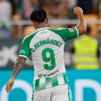 El futbolista Juan Camilo “El Cucho” Hernández es una de las figuras del Real Betis de España que juega la Liga esta temporada. Foto: tomada del x de @LaLiga