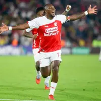 Hugo Rodallega es la figura de Santa Fe, y sus goles tienen al cuadro Cardenal en la pelea por el liderato del cuadrangular B. FOTO COLPRENSA 