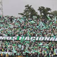 Los aficionados del cuadro verde le mostraron su respaldo al equipo de cara a la final de vuelta de Liga contra Junior. Foto: Camilo Suárez