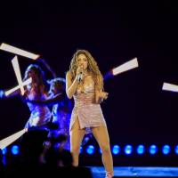 Shakira se vio obligada a suspender concierto en Argentina; fue evacuada del escenario
