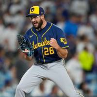 Aaron Ashby, una de las figuras de los Cerveceros de Milwaukee. FOTO: X Brewers
