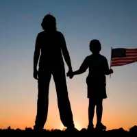 La 14ª Enmienda de la Constitución de Estados Unidos, que lleva en vigor más de 150 años, determina que cualquier persona nacida en suelo estadounidense es ciudadana. FOTO: Getty