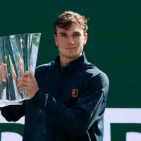 Jake Draper fue el campeón del Indian Wells 2025. Jugará los cuartos de final después de eliminar a Novak Djokovic. FOTO: GETTY