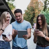 Aunque se consideran expertos digitales, los millennials están cayendo en fraudes online por confiar demasiado y verificar poco. FOTO cortesía Kaspersky