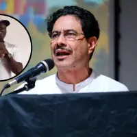 El militante del video tiene una gorra alusiva a la campaña de Cepeda. Foto: Captura de video/Colprensa.