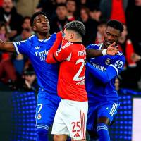 En la imagen se ve la situación entre Prestianni y Vinícius durante el encuentro entre Benfica y Real Madrid. FOTO GETTY