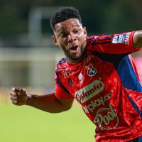 El futbolista antioqueño Frank Fabra, de 35 años, es una de las figuras del cuadro rojo. Foto: Manuel Saldarriaga
