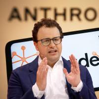 El director ejecutivo (CEO) y cofundador de Anthropic es Dario Amodei, un destacado investigador estadounidense en inteligencia artificial. FOTO: Getty (fontomontaje con IA).