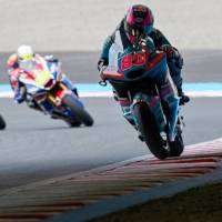 El piloto colombo-español David Alonso tuvo un buen desempeño en una de sus últimas carreras en Moto2. Foto: AFP