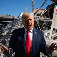El presidente de Estados Unidos, Donald Trump, declaró el fin del alto al fuego con Irán. Fotos: Getty Images y AFP