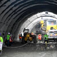 La necesidad de ampliar el Túnel de Oriente se hizo evidente cuando el tráfico vehicular que circula entre el Valle de Aburrá y el Oriente por esa zona superó las proyecciones a 2032, alcanzando los 27.000 vehículos diarios. FOTO CORTESÍA