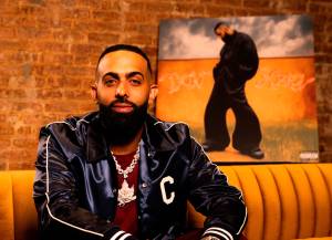 “En el género hacía mucha falta sinceridad”: Eladio Carrión lanza su