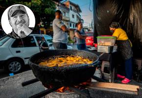 Para construir identidad gastronómica no solo se debe ver a los cocineros en restaurantes, hay que girar la vista hacia la comida de la calle. FOTO Camilo Suárez