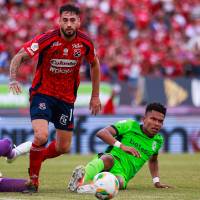El delantero argentino Francisco Fydrzsewski es el nuevo capitán del Medellín. Anotó en la última visita de los rojos al Cali. FOTO manuel saldarriaga