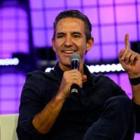 El CEO de Nu, David Vélez, destacó la tecnología y la competencia como herramientas para ampliar el acceso al crédito formal. FOTO AFP