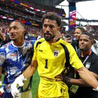 Vozinha, de 40 años, se quedará sin club a partir del 1 de julio de 2026. Aún así, ya quedó como una de las figuras del Mundial por su actuación ante España. Foto: Getty Images