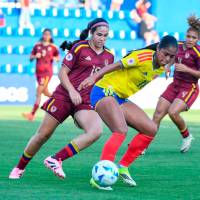 La delantera colombiana Maithé López marcó para la victoria ante Venezuela, y el equipo dirigido por Carlos Paniagua llega a cuatro puntos. FOTO CORTESÍA FCF