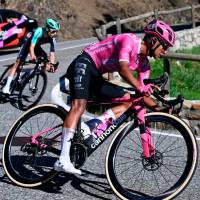 Juan Felipe Rodríguez, durante su primera Vuelta a España. El cundinamarqués, de 22 años, ha sorprendido por su trabajo al servicio de Richard Carapaz. FOTO GETTY