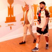 El volante brasileño Lucas Paquetá tiene 28 años. Debutó como profesional con el Flamengo en 2016. Una década después, regresó a su club de origen. Foto: tomada del x de @Flamengo