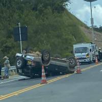 Así quedó la camioneta accidentada en la nueva vía del Nordeste. FOTO: imagen tomada de redes