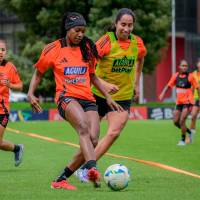 Leicy Santos, Mayra Ramírez y Katherine Tapia son las tres jugadoras nacionales nominadas al The Best que entrega la Fifa. FOTO CORTESÍA FCF 