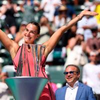 La tenista Aryna Sabalenka acumula 74 semanas como la número uno del mundo, acaba de ganar el título 27 de su carrera en Indian Wells. FOTO GETTY 