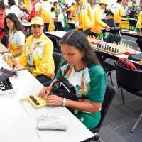 Lady Tatiana Contreras, durante los Juegos. Trabaja como tiflóloga, ayudando a las personas en su misma condición. FOTO Cortesía indeportes