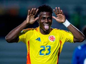 Neyser Villarreal celebra su tercer gol ante Paraguay y ya acumula seis en el Sudamericano Sub-20. FOTO CORTESÍA FCF