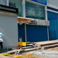 Este cajero, ubicado en el kilómetro 16, fue atacado con explosivos por parte de unos extranjeros, que no pudieron materializar el hecho delictivo. Les cogieron el dinero antes de escapar. FOTO: CORTESÍA
