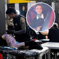 Juan Felipe Palacio Vélez, de 26 años, murió este miércoles en el Hospital General de Medellín, donde tuvo que ser remitido por cuenta de una infección que se originó en un tatuaje que se hizo en Expotatuaje, según sus familiares. FOTOS: CAMILO SUÁREZ Y CORTESÍA
