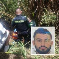 Los agentes del CTI de la Fiscalía realizan la inspección al cuerpo sin vida del israelí-alemán Noam Maman, de 23 años, quien falleció en este accidente de parapente. FOTO: CORTESIA