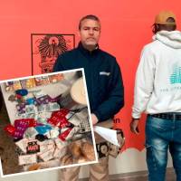 Estos fueron algunos de los elementos que le encontraron al ciudadano norteamericano en la maleta. Sumado a las inconsistencias en la entrevista migratoria, decidieron impedirle el ingreso ante el riesgo de llegar con fines de explotación sexual. FOTO: CORTESÍA MIGRACIÓN COLOMBIA