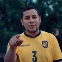 La Federación Ecuatoriana de Fútbol realizó el video de los 26 convocados mostrando por el mundo a los ecuatorianos que se ganan la vida fuera del país, así le rindieron un homenaje a los que están lejos de casa. FOTO PANTALLAZO 