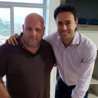 A Miguel Quintero (izq.) le iban a imputar cargos y a solicitar medida de detención, siendo el golpe más directo hasta ahora con el entorno del exalcalde Daniel Quintero (der.). FOTO: FACEBOOK MIGUEL QUINTERO CALLE