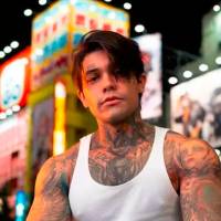 El influenciador Yeferson Cossio está siendo altamente criticado por los premios que pretende entregar en su reality, del cual no hay muchos detalles. FOTO: REDES SOCIALES